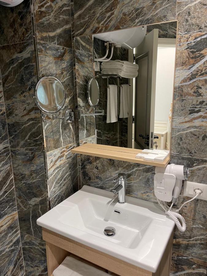 Sol Invictus Boutique Hotel Durres Albania Экстерьер фото